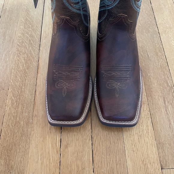 Ariat Women's Yukon Brown Square Toe Boot - Picture 6 of 12